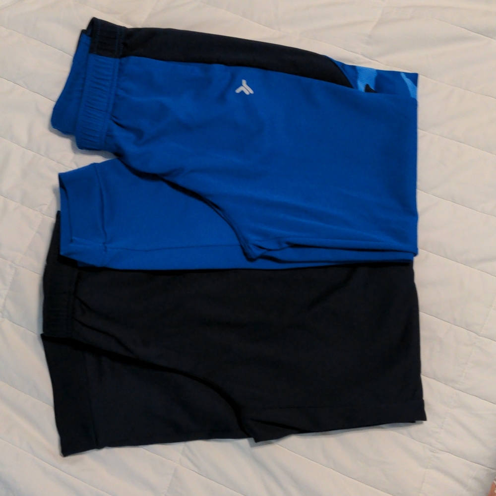 Gently used Old Navy Boys Go-Dry Mesh Joggers XL (14-16)